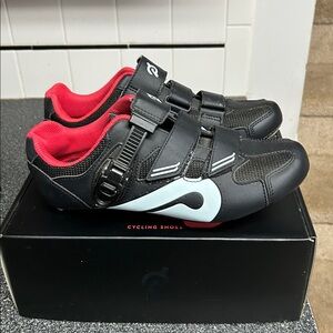 Peloton cycling shoes - with cleats
/box